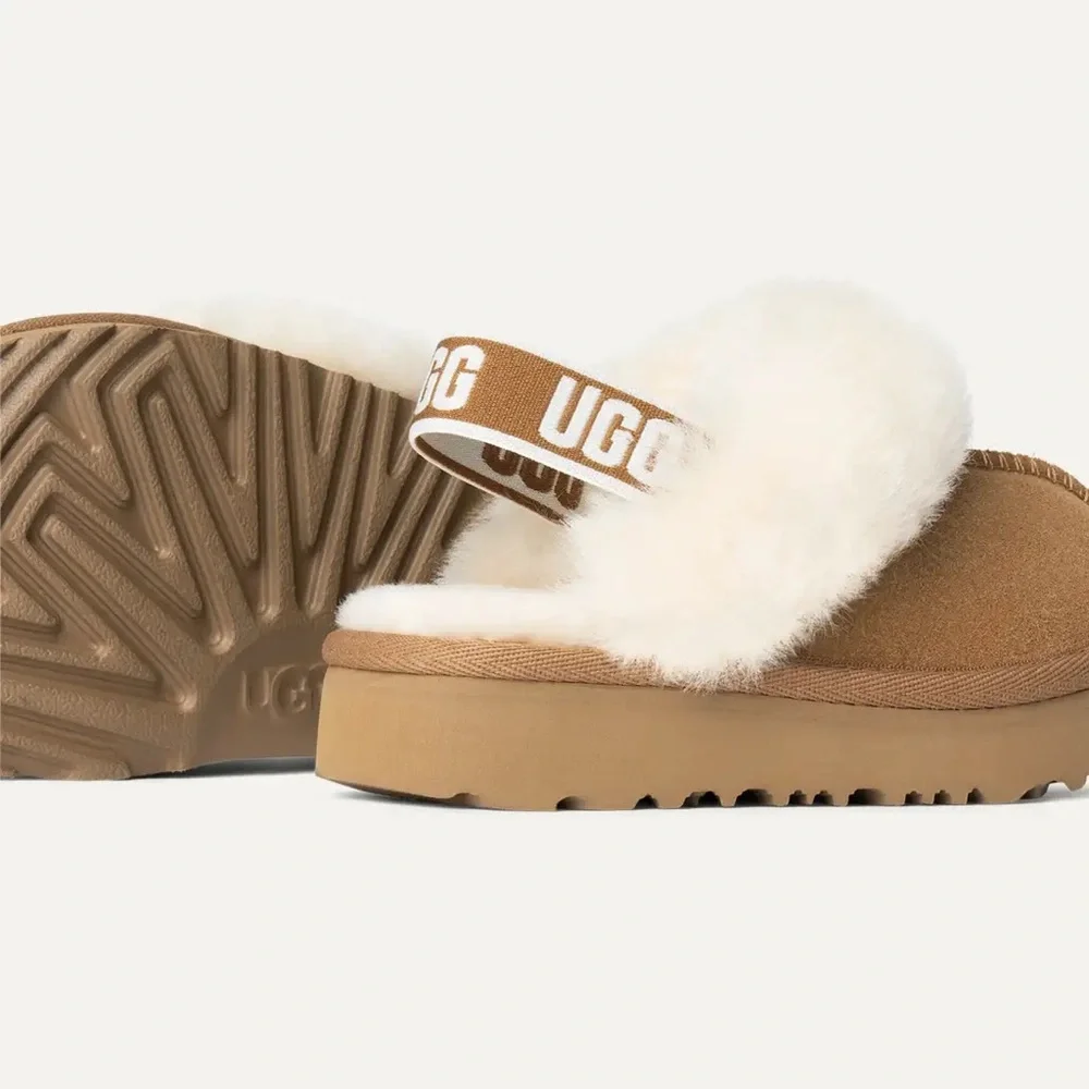 UGG Women's Chestnut/Tan Fluff Slide with Shearling Strap